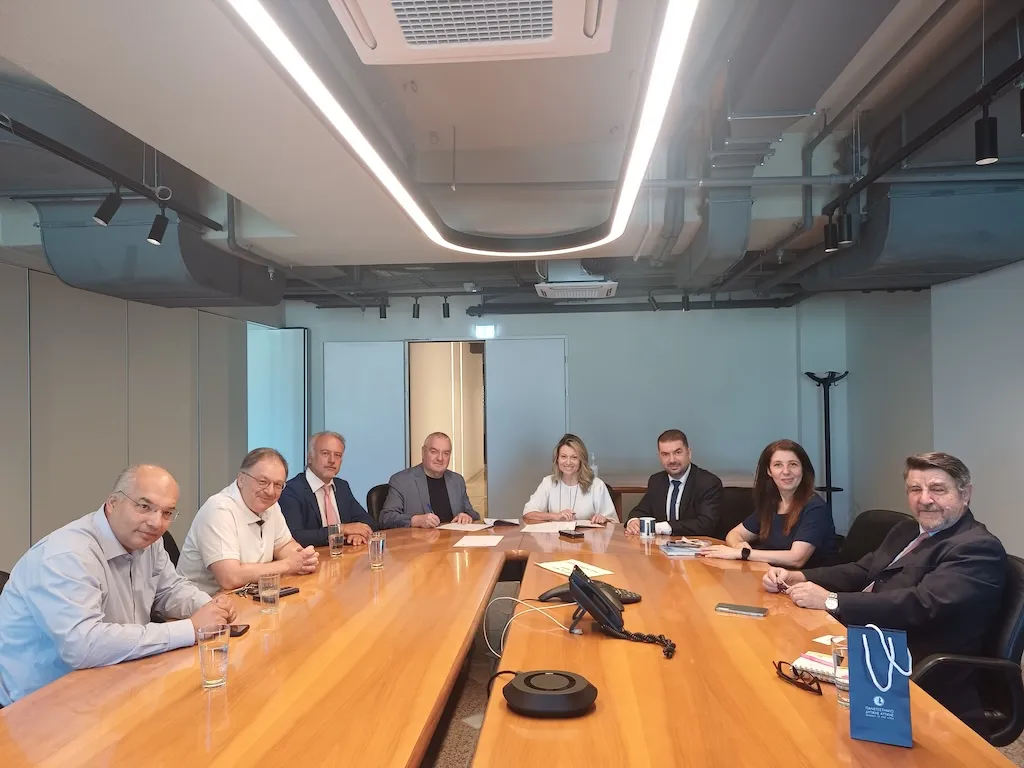 Υπογραφή Μνημονίου Συνεργασίας μεταξύ της Ε.Κ. και του ΠΑ.Δ.Α.