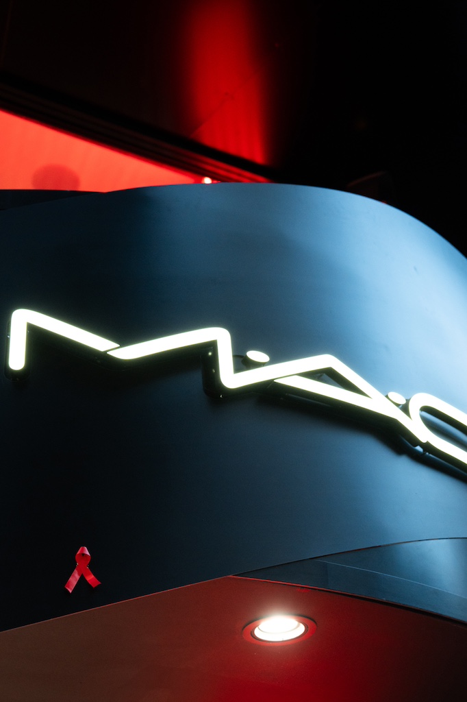 VIVA GLAM της MAC: Διαθέτει 1,3 εκατ. δολ. σε οργανισμούς HIV/AIDS