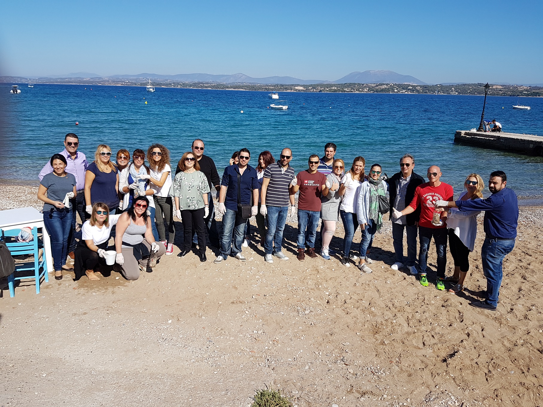 HSBC: Δράση καθαρισμού στις ακτές των Σπετσών