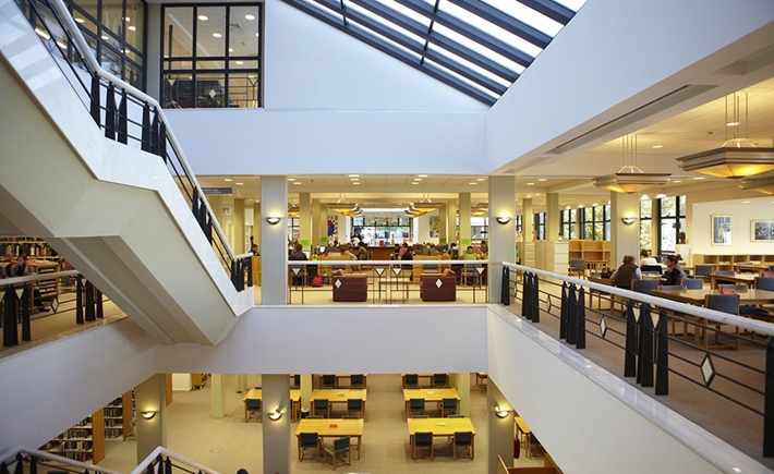 Pierce: Γιορτή με κοινωνική διάσταση από τους μαθητές