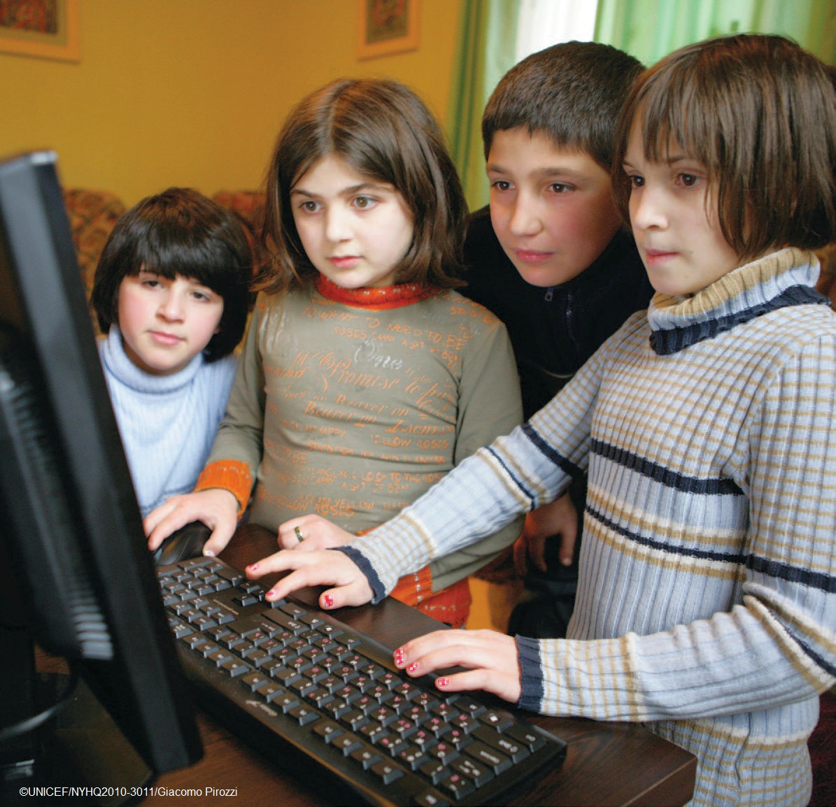 Unicef: Πάνω από 175.000 παιδιά μπαίνουν κάθε μέρα για πρώτη φορά στο διαδίκτυο – Ευκαιρίες και κίνδυνοι