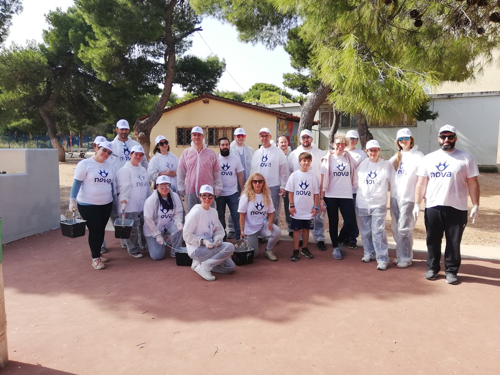 Η Nova γεμίζει με χρώμα και χαμόγελα το Δημοτικό Σχολείο Αγίας Μαρίνας στο Μάτι!