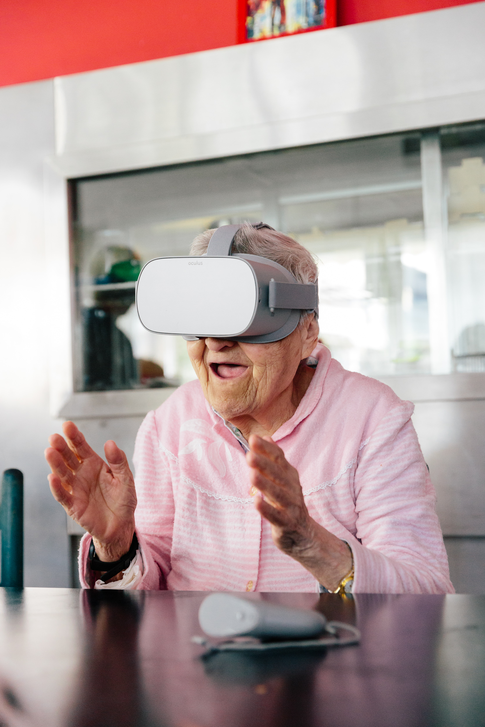 H εικονική πραγματικότητα στα γηροκομεία