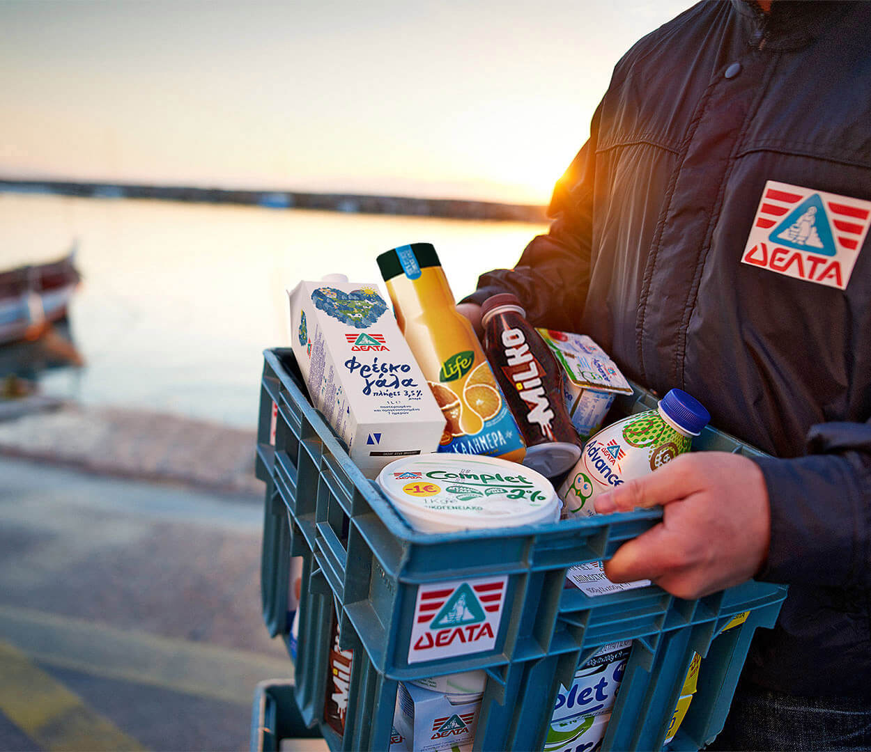 ΔΕΛΤΑ: Ενισχύει παιδιά και το Γηροκομείο Αθηνών