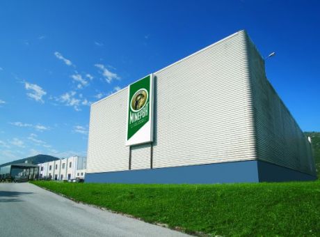 ΜΙΝΕΡΒΑ: 250 κιλά προϊόντων στο Γηροκομείο Αθηνών