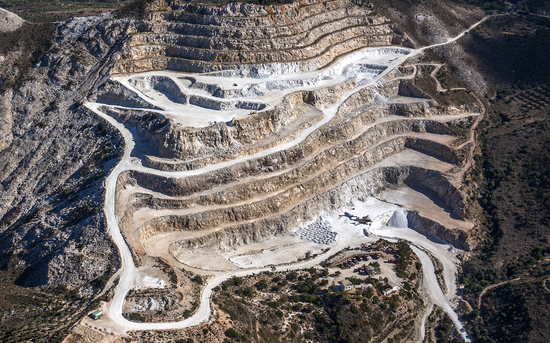 Η Ελλάδα της Αριστείας: Ο ΣΜΕ βραβεύει  τον πρώτο σπουδαστή των Μεταλλευτικών Σχολών