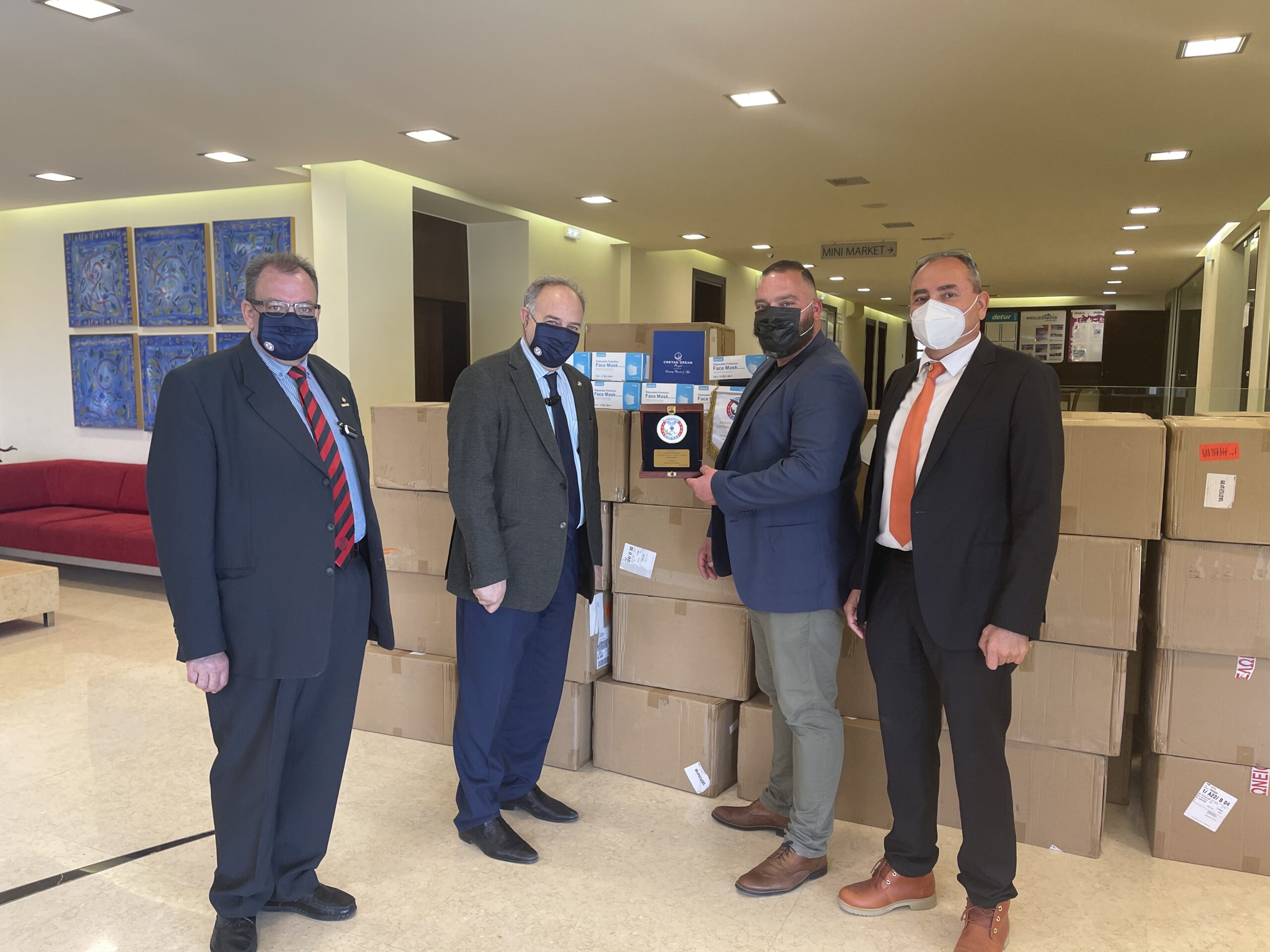 Οικ. Καρδιακάκη: Δωρεά 100.000 μασκών στην ΑΧΕΠΑ Ελλάς