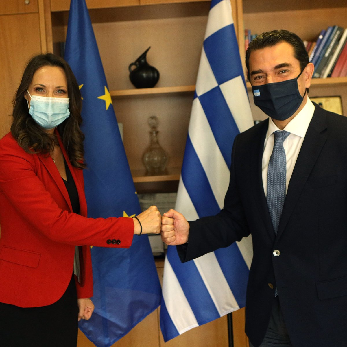 Coca-Cola Τρία Έψιλον: Δωρεά 1 εκατ. ευρώ για τους πυρόπληκτους της Αττικής