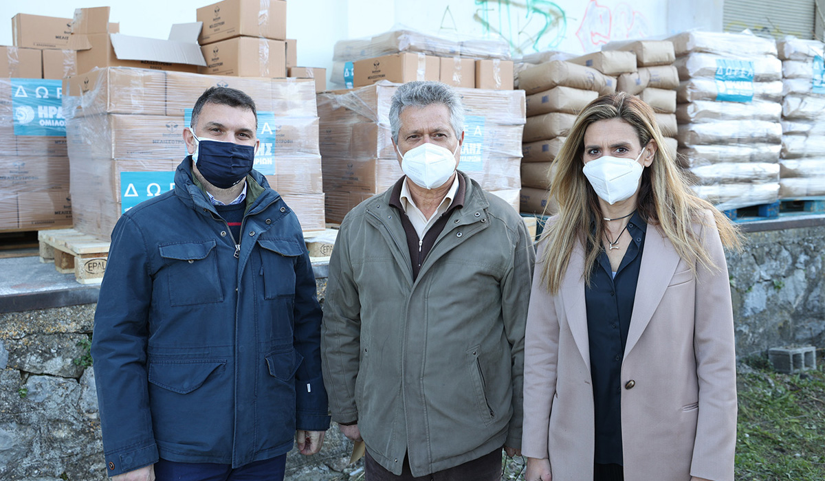 Ο Όμιλος ΗΡΑΚΛΗΣ ενισχύει στην πράξη τον κλάδο μελισσοκομίας της Βόρειας Εύβοιας