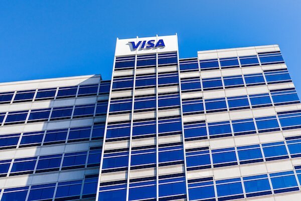 Visa: Διαλειτουργικές πληρωμές για φόρτιση των ηλεκτρικών οχημάτων