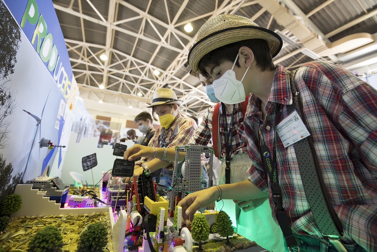 Η νέα γενιά δημιουργεί καινοτόμες εφαρμογές ρομποτικής για έναν πιο βιώσιμο κόσμο