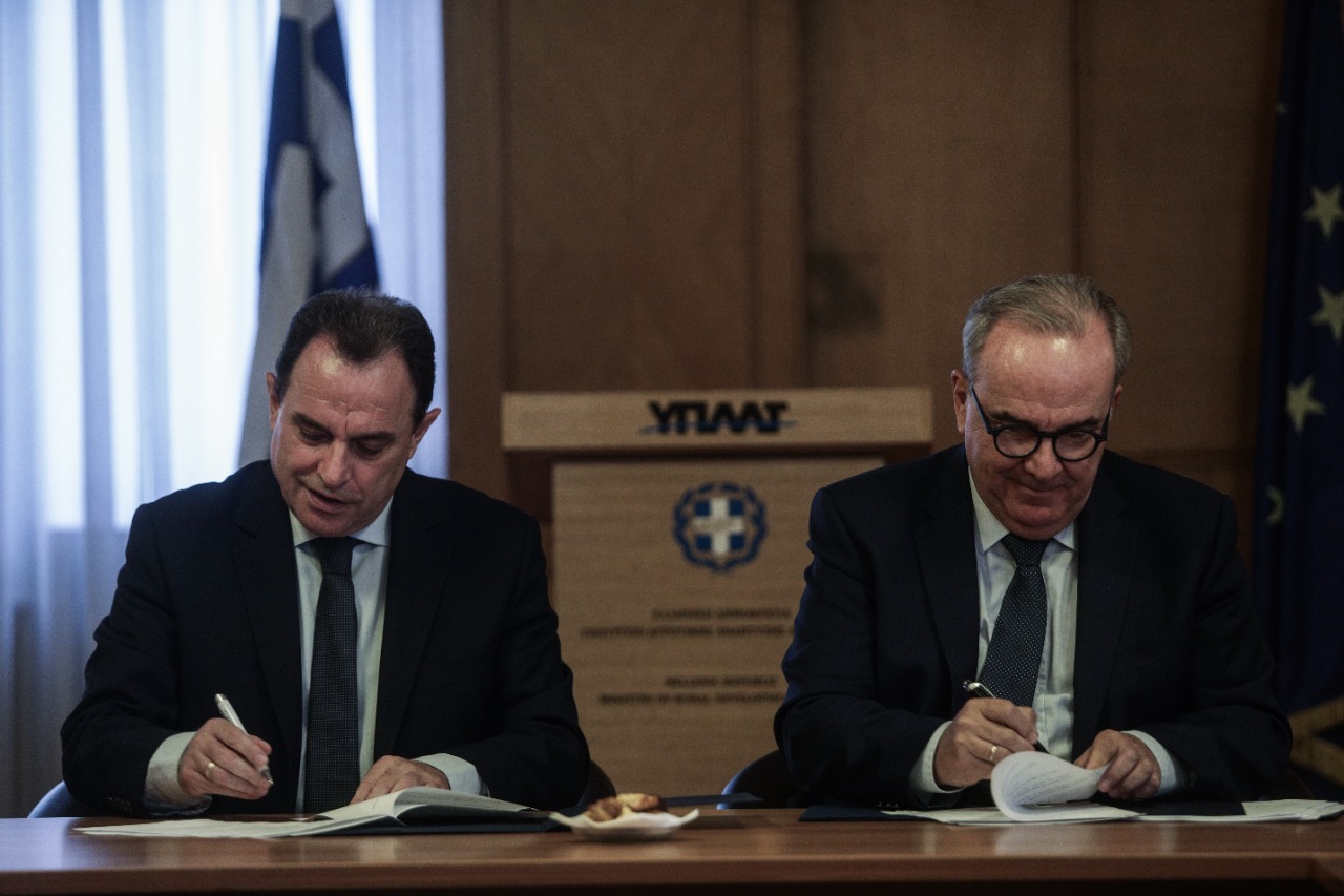 ΜοU ΥΠΑΝΕ-ΥΠΑΑΤ για δίκαιη μετάβαση των αγροτών στο νέο παραγωγικό μοντέλο