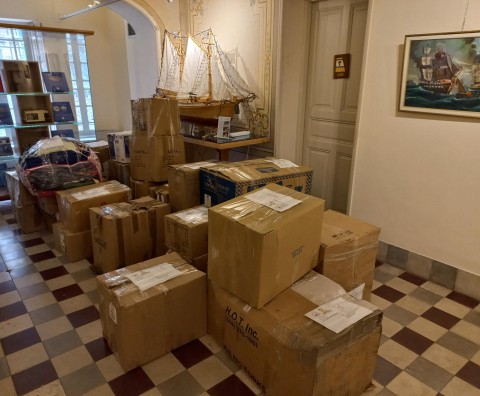 Κοινωφελές Ίδρυμα «Μαρία Τσάκος»: Είδη ιματισμού στο Κοινωνικό Παντοπωλείο Μυτιλήνης