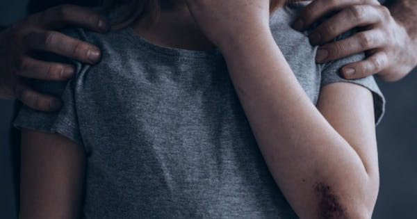 «Το Χαμόγελο» και 800 φορείς μάχονται τη σεξουαλική κακοποίηση