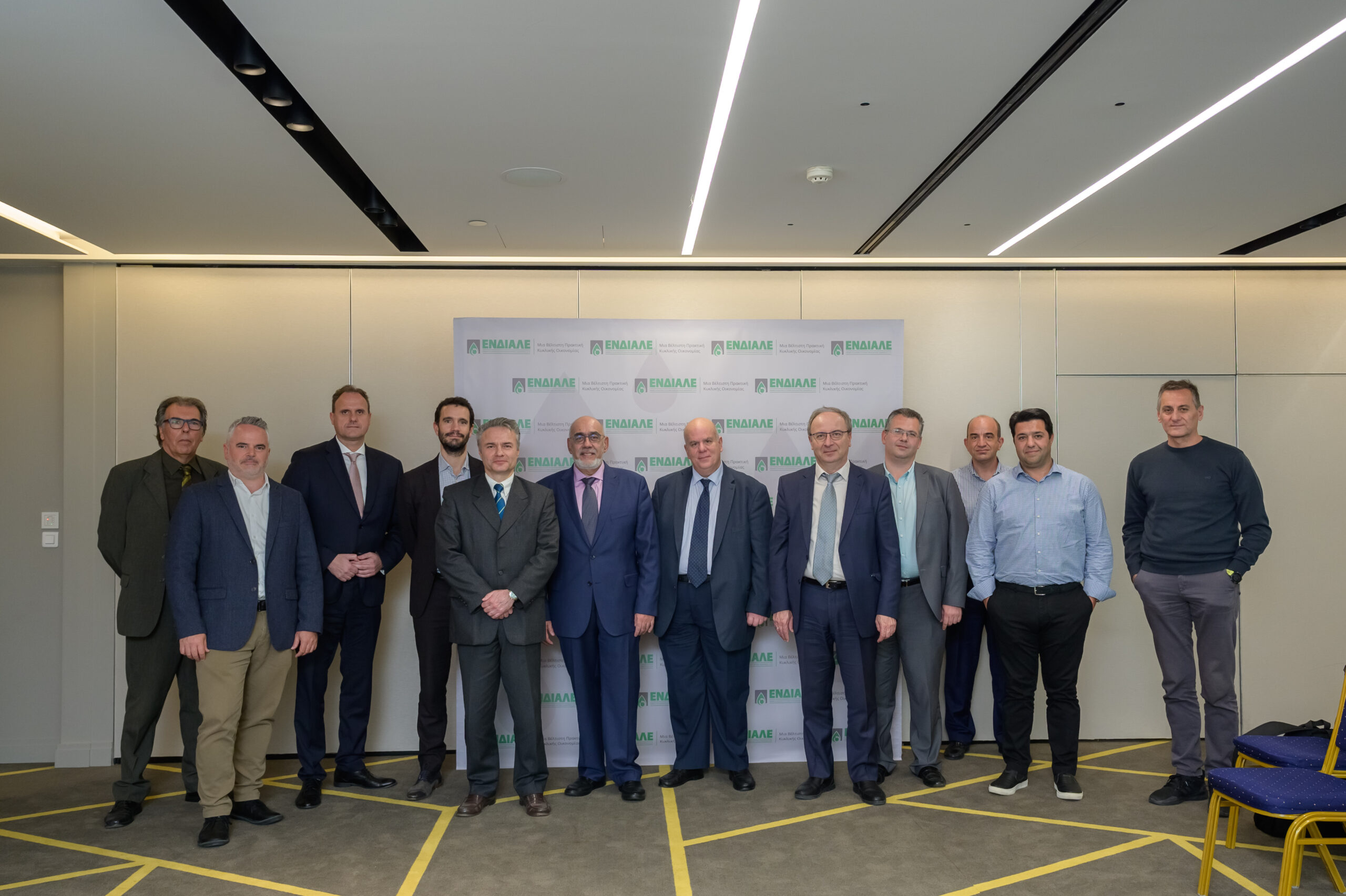 ΕΝΔΙΑΛΕ: Συλλογή 525.000 Μt τόνων αποβλήτων λιπαντικών από το 2004