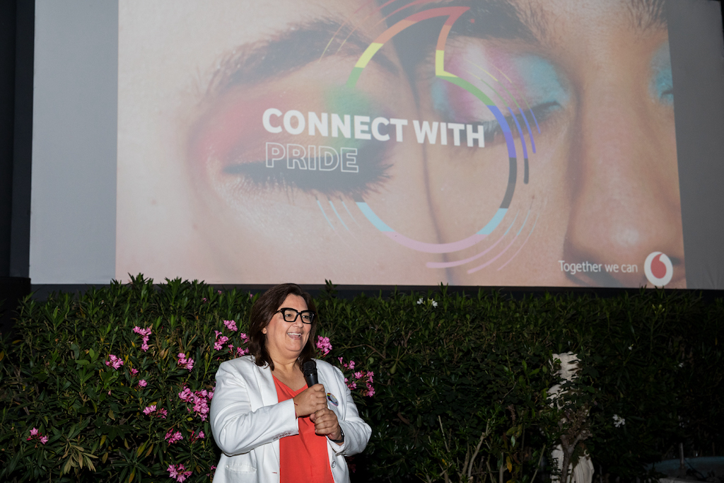 ΑΚΟΕ/ΑΜΦΙ: Η ιστορία της οργάνωσης και του περιοδικού στο Vodafone TV