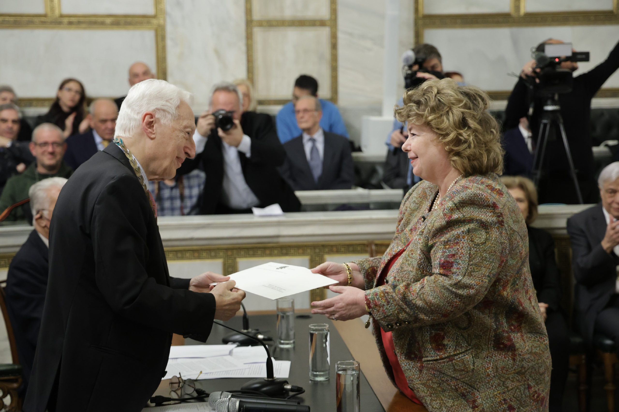 «Αντιμετώπιση Παιδικού Τραύματος»: Βραβείο από την Ακαδημία Αθηνών