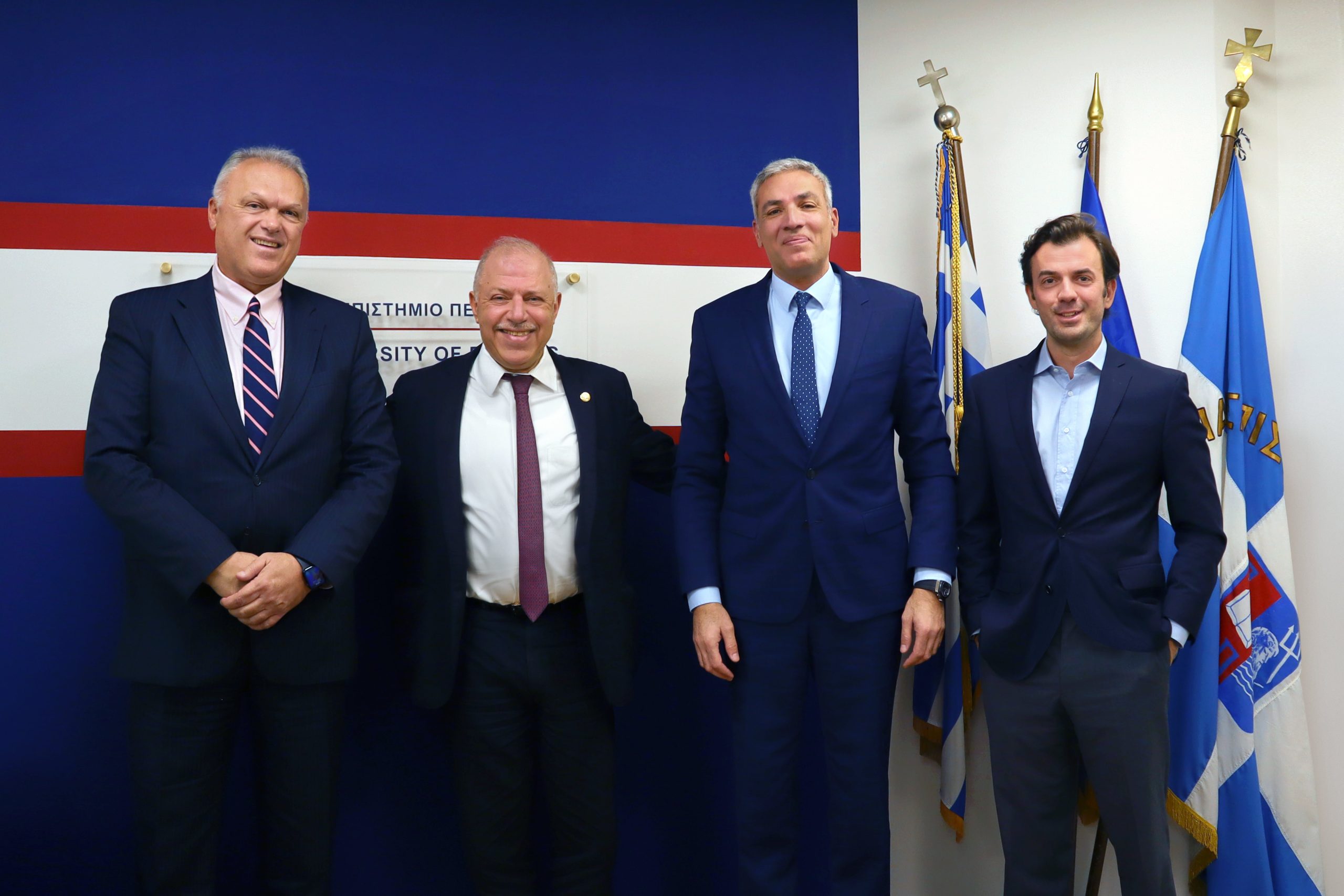 ALD Automotive|LeasePlan: Συμφωνητικό συνεργασίας με το Πανεπιστήμιο Πειραιώς