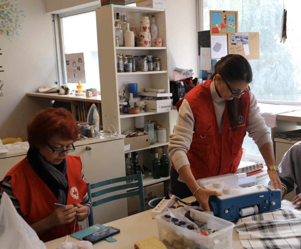 EEΣ και HELLENiQ ENERGY συνεργάζονται για στήριξη των ευάλωτων πολιτών