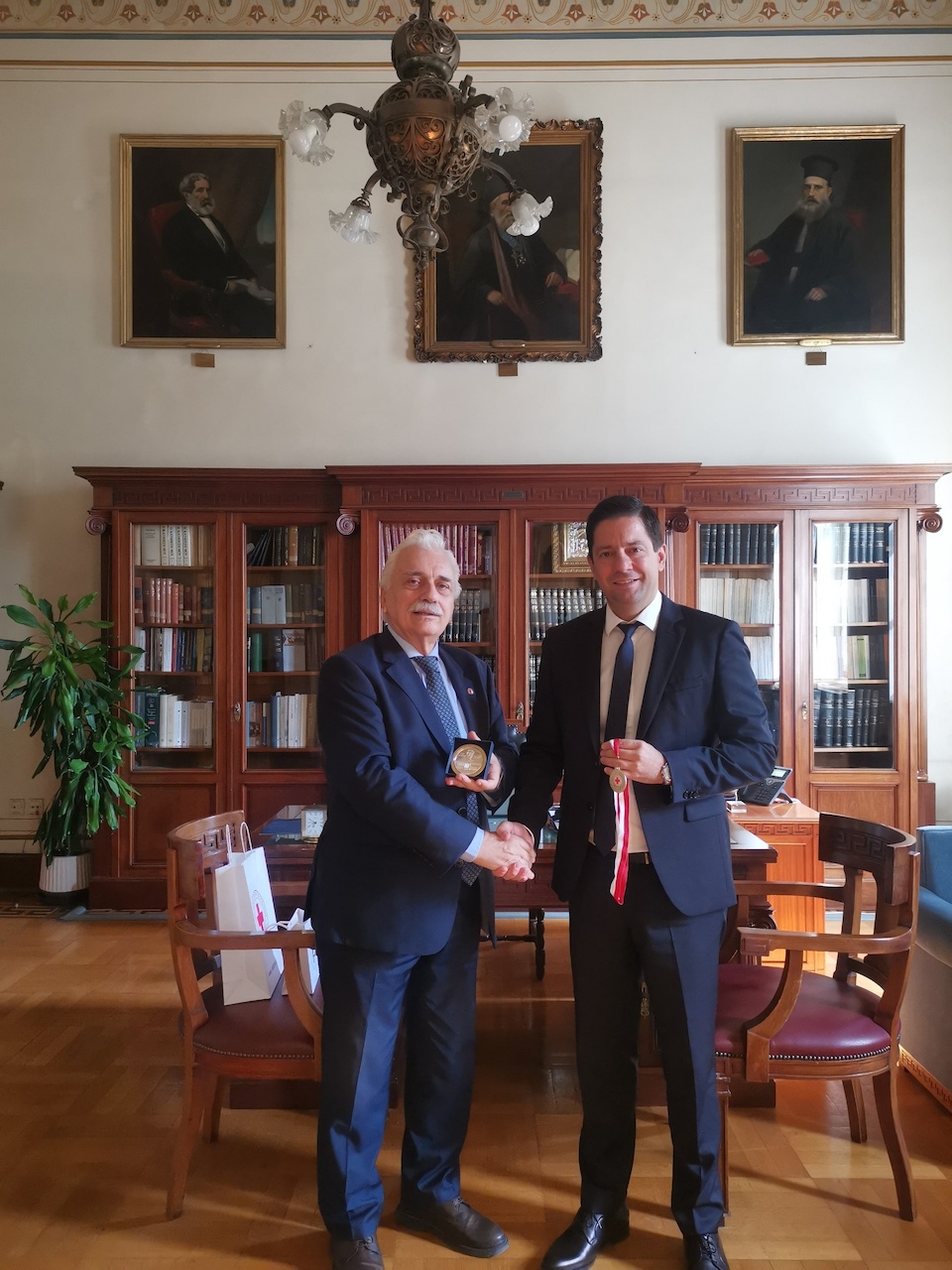 Συνάντηση Dr. Αντώνιου Αυγερινού με τον Πρύτανη του ΕΚΠΑ