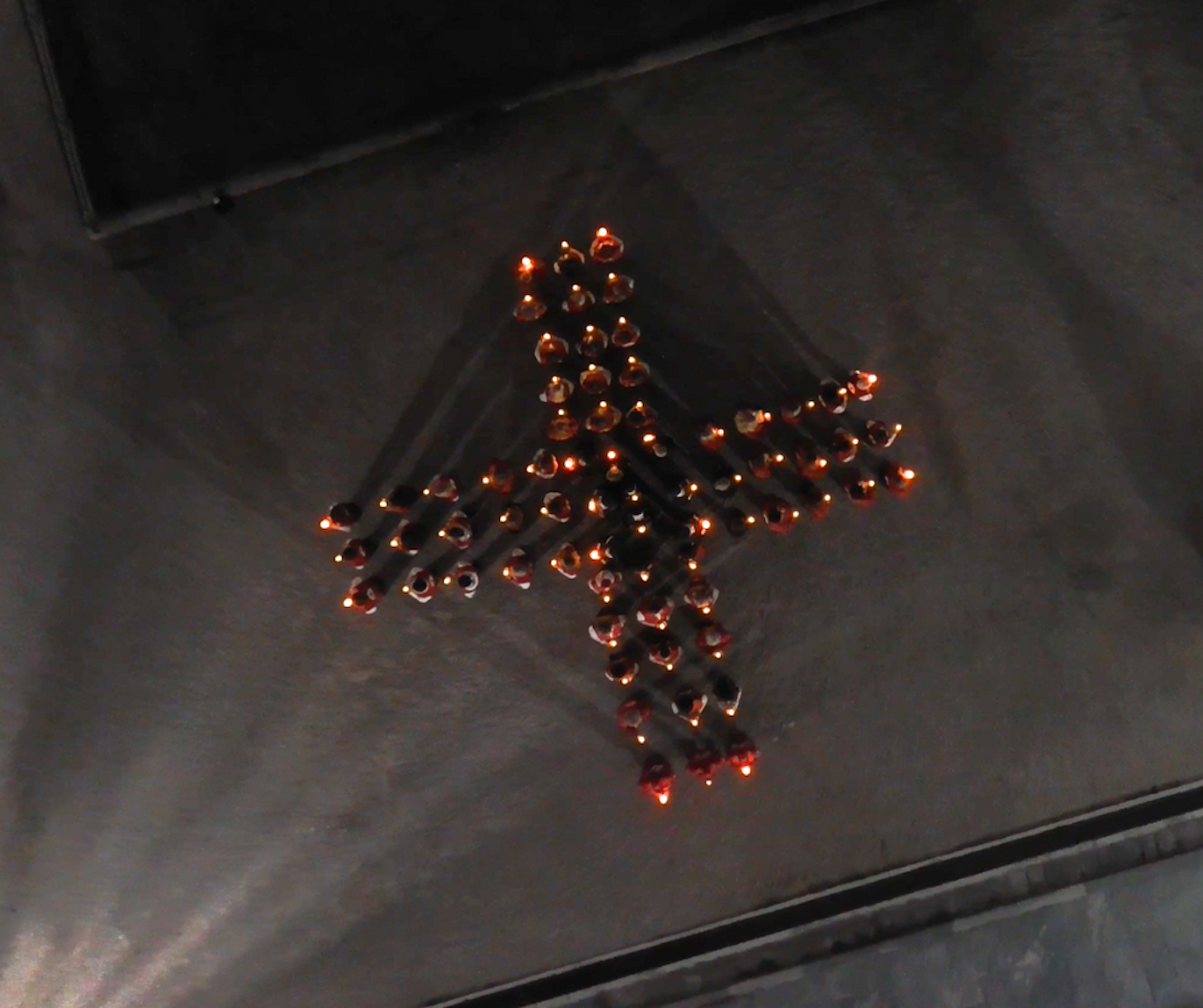 EEΣ: Τιμά τους εθελοντές που έχασαν τη ζωή τους σε εμπόλεμες ζώνες 