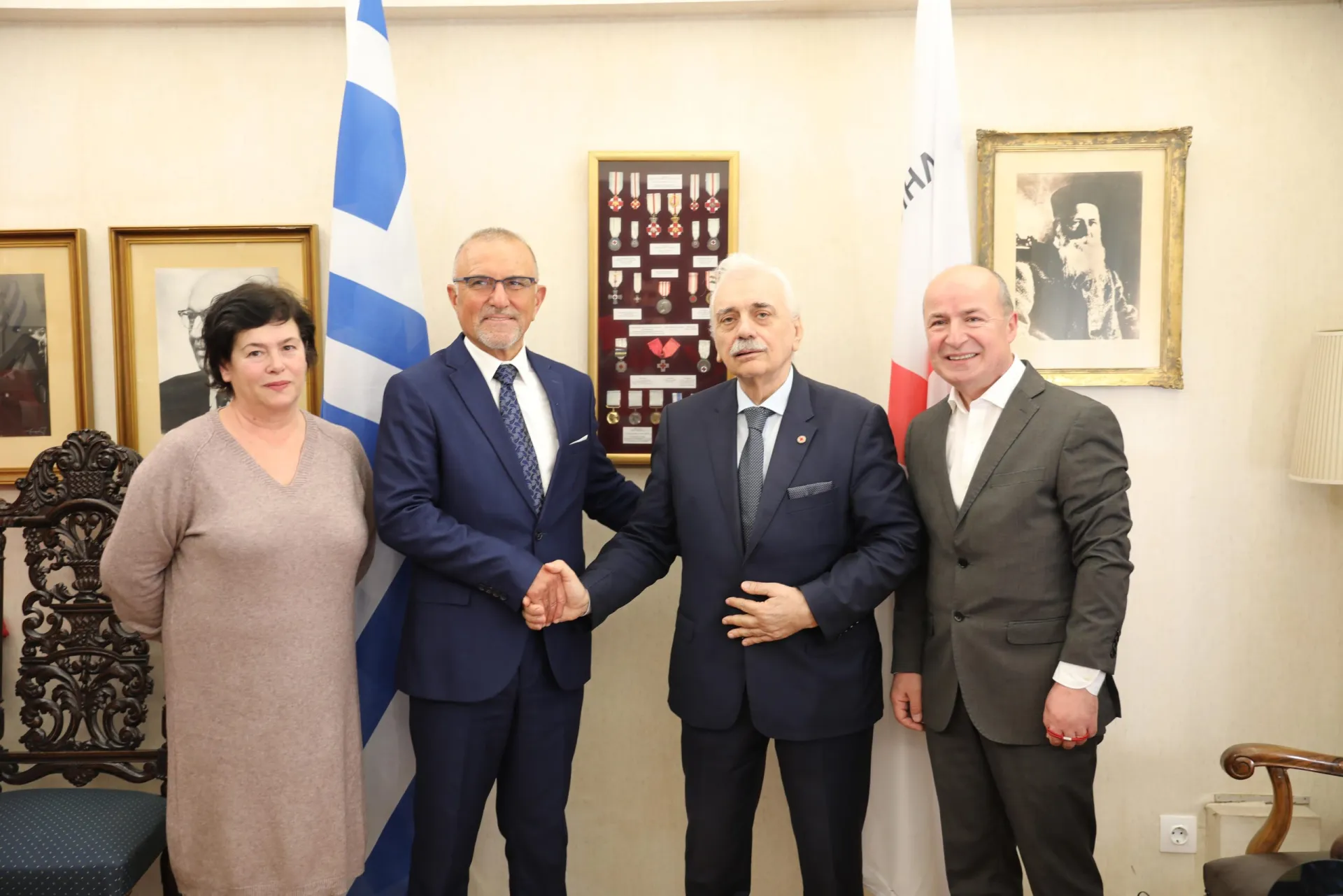 EEΣ: Υποδέχθηκε τον Προέδρο του Αλβανικού Ερυθρού Σταυρού