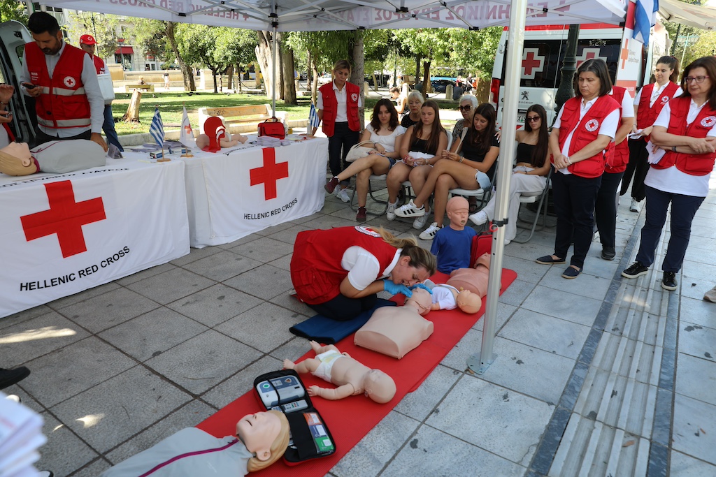 Παγκόσμια Ημέρα Πρώτων Βοηθειών με μεγάλη δράση στο Σύνταγμα