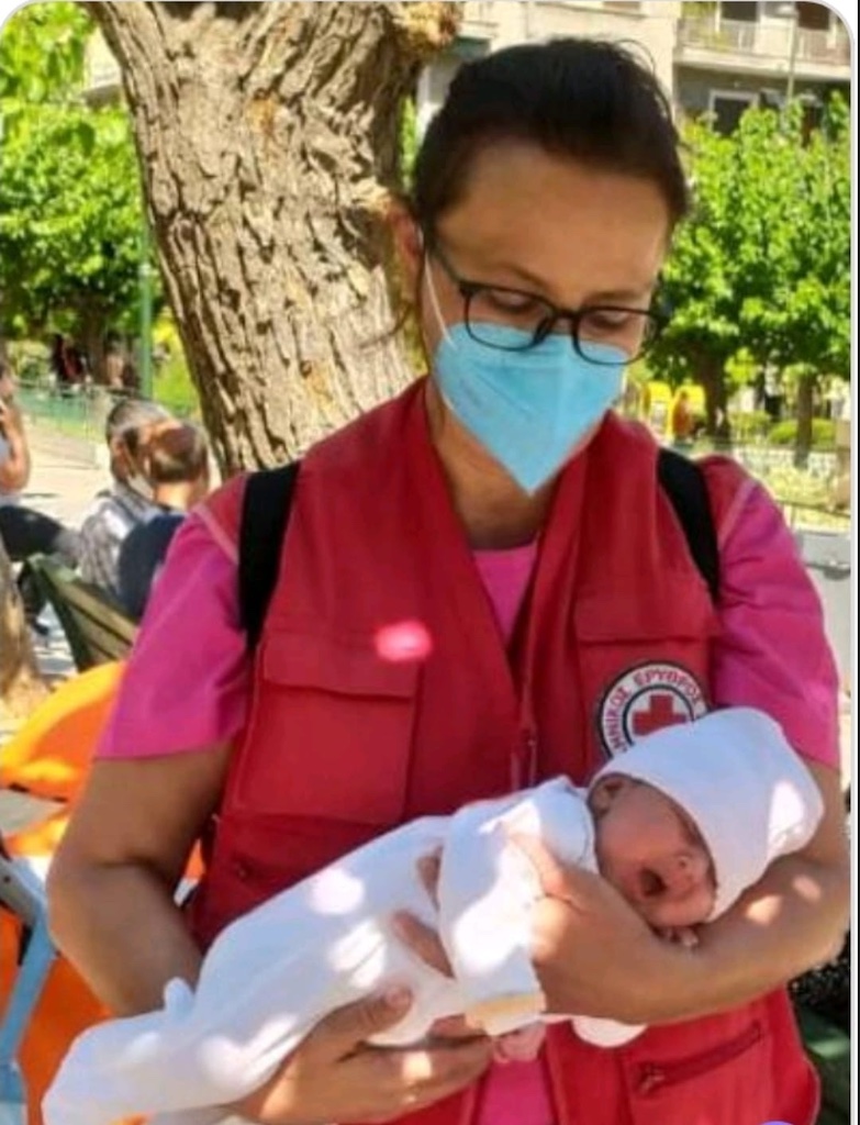 Oδηγίες για τον μητρικό θηλασμό από τον ΕΕΣ