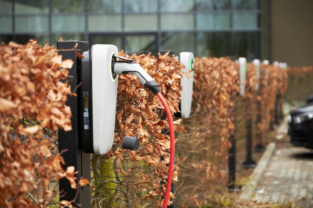 Blink Charging Hellas: Ξεπέρασε τους 320 σταθμούς φόρτισης